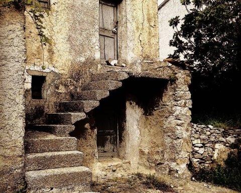 case in affitto a 1 euro a Ollolai