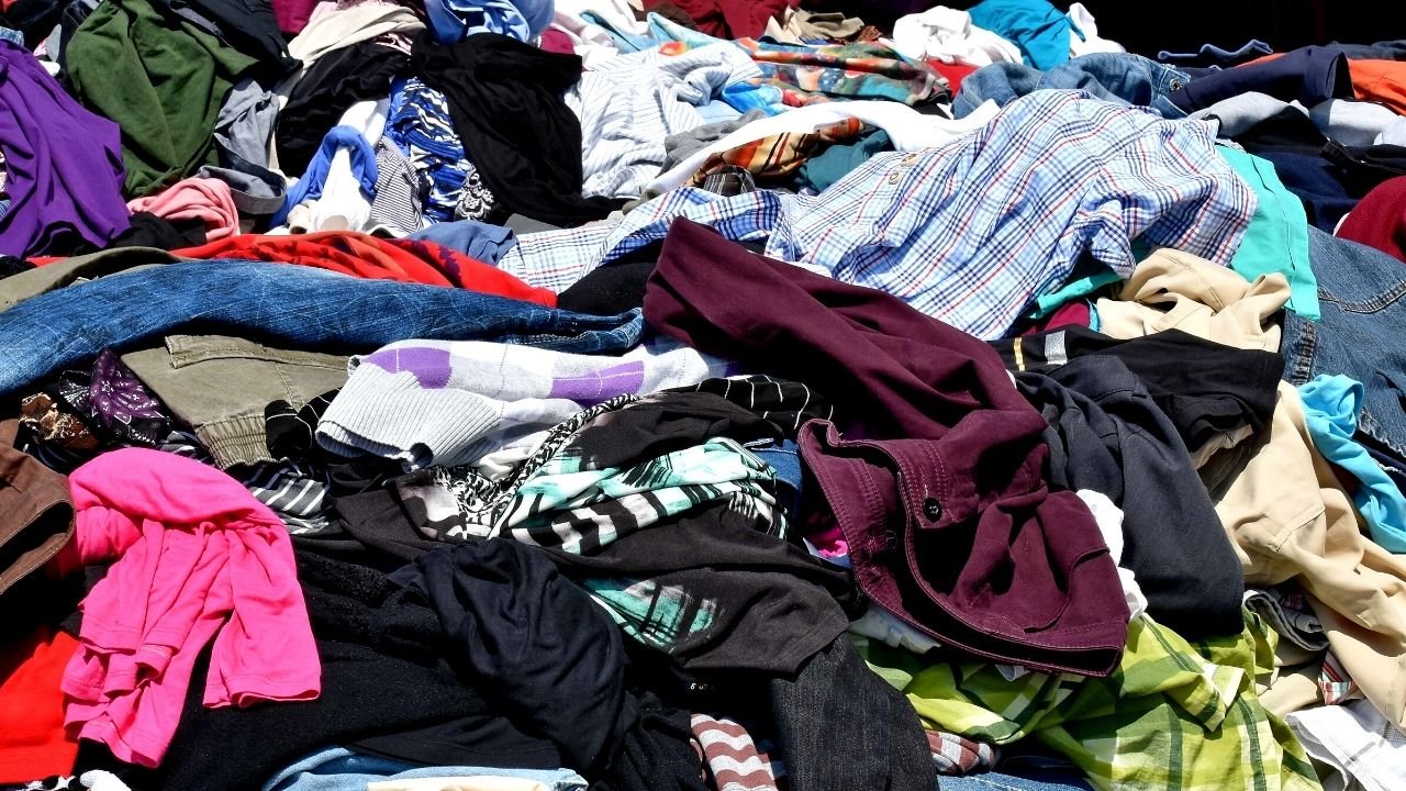 I rifiuti tessili devono essere differenziati