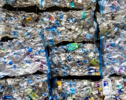 I rifiuti del rapporto ecomafia 2021 di Legambiente