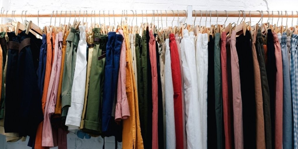 La Commissione Europea vuole regolamentare la fast fashion