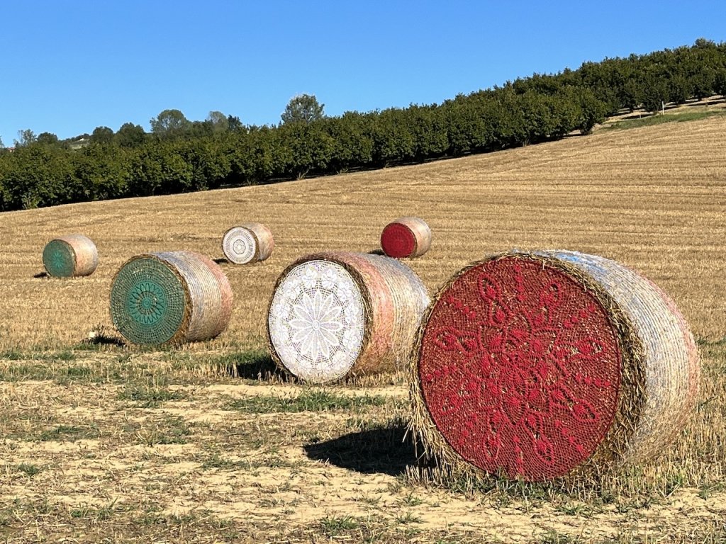 balle di fieno uncinetto langhe