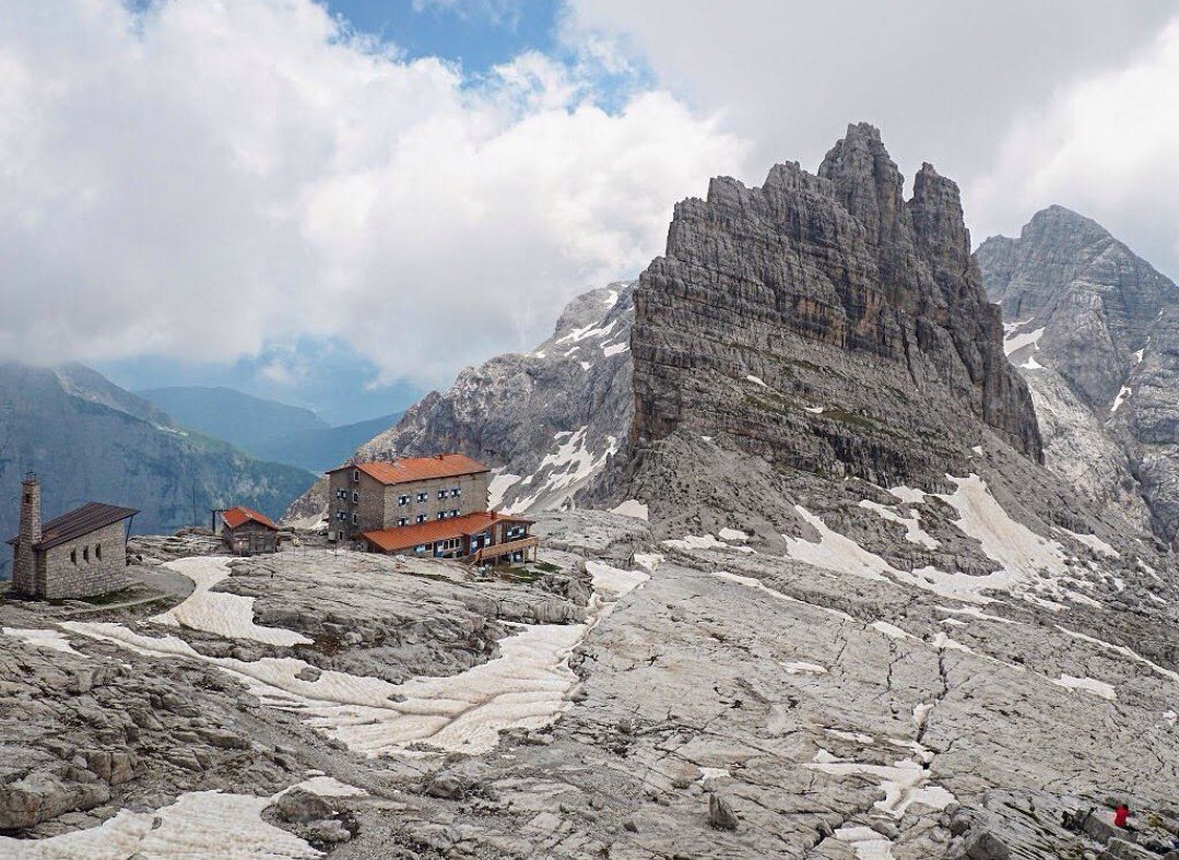 Rifugio Pedrotti faro di montagna