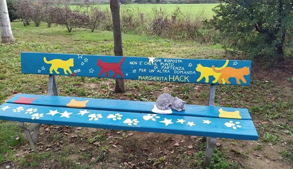 panchina in onore di Margherita Hack