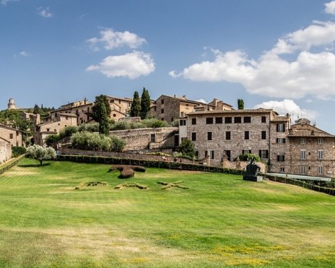 Ciclovia Assisi-Spoleto-Norcia basilica san francesco d'assisi