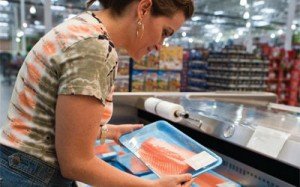 donna-al-supermercato